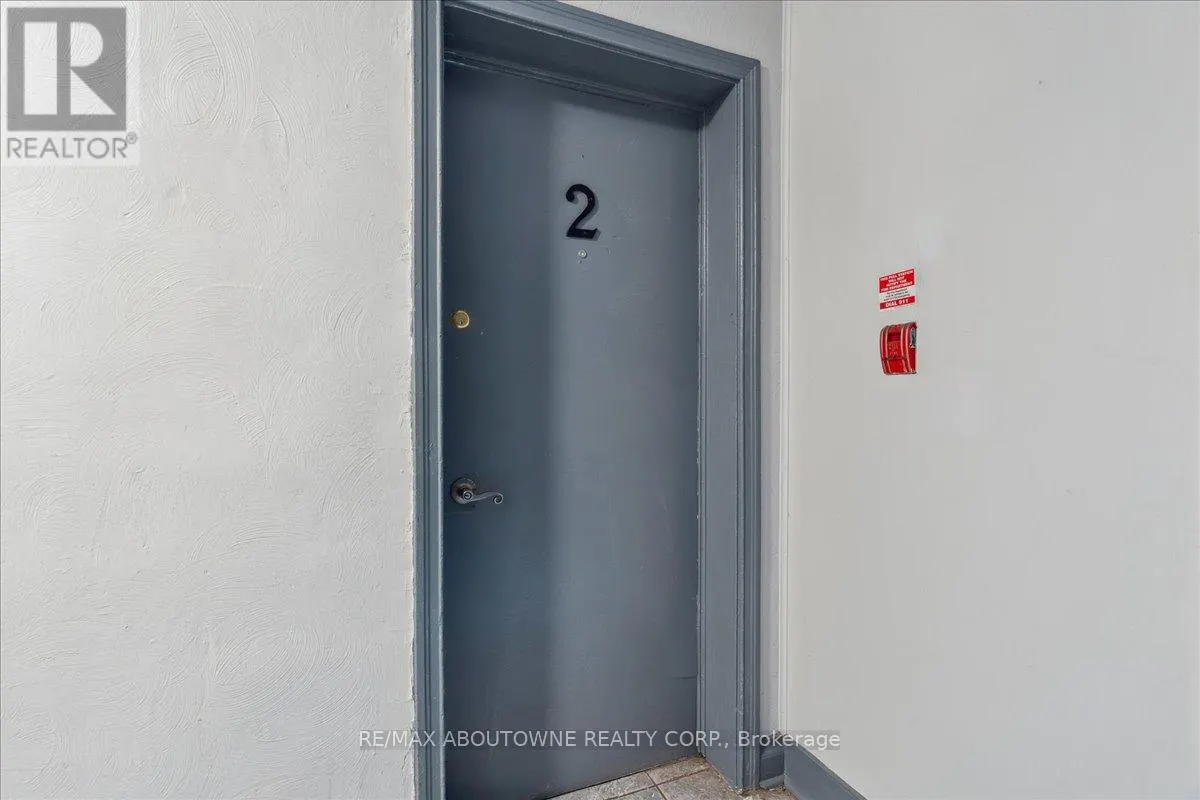 2 - 145 NORTH SERVICE ROAD E