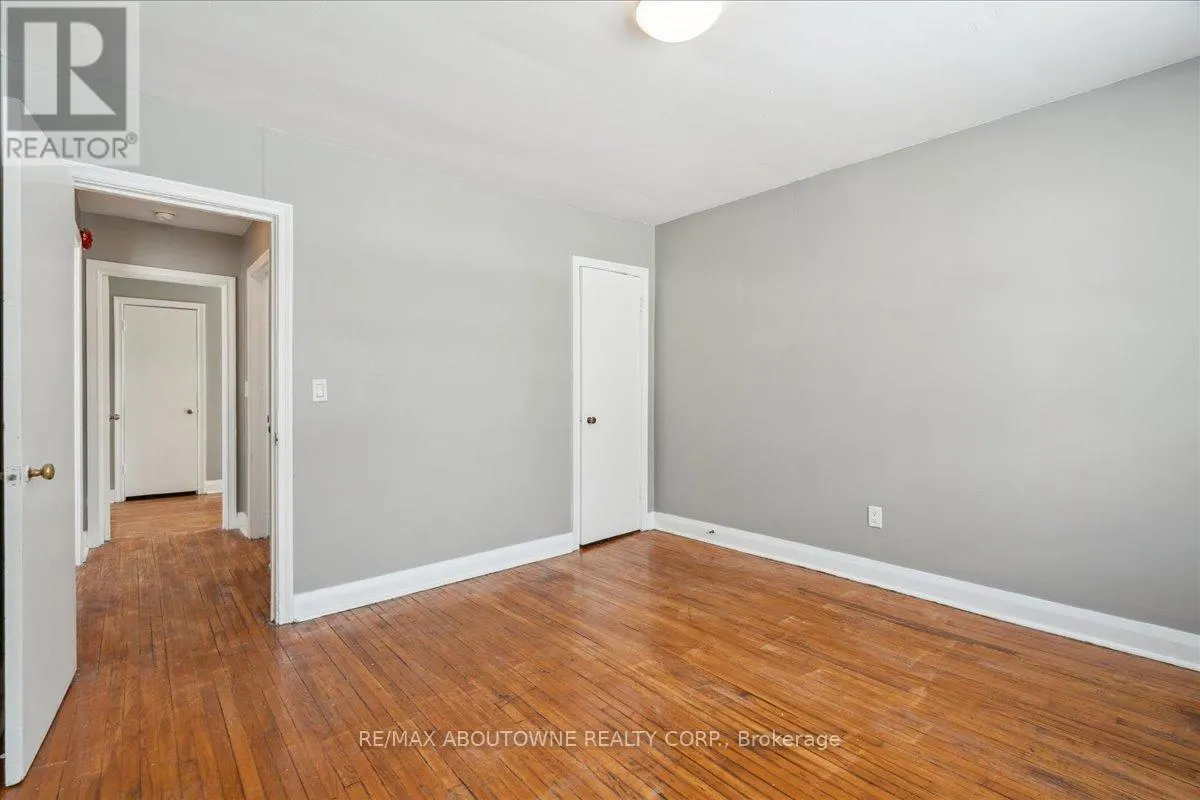 2 - 145 NORTH SERVICE ROAD E