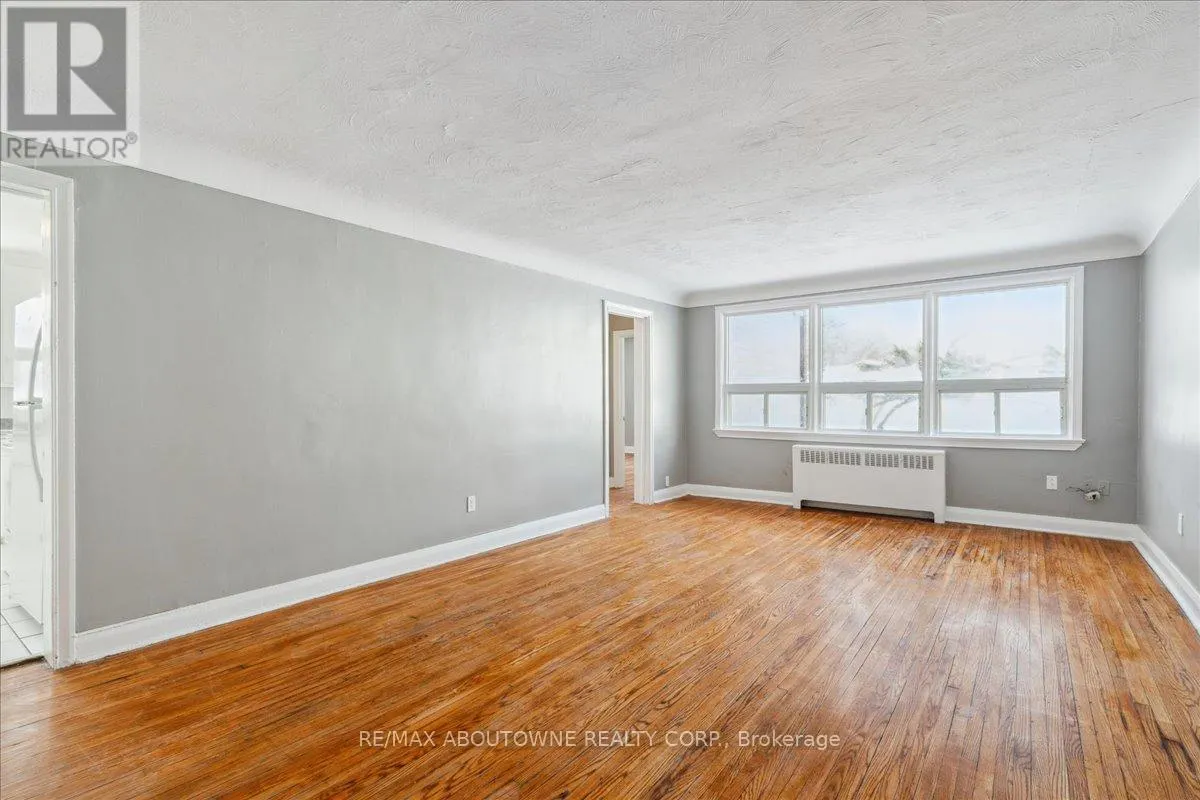 2 - 145 NORTH SERVICE ROAD E