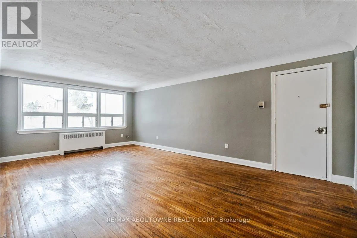 2 - 145 NORTH SERVICE ROAD E