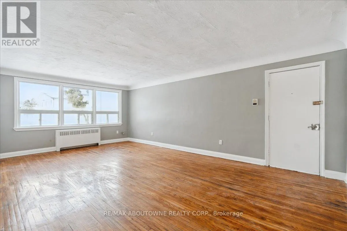 2 - 145 NORTH SERVICE ROAD E