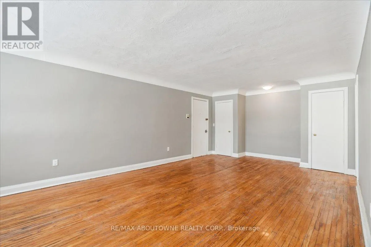 2 - 145 NORTH SERVICE ROAD E