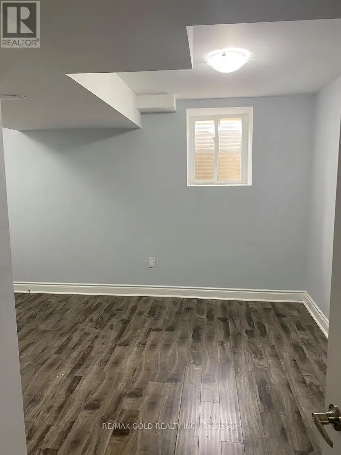 3 STEDFORD CRESCENT