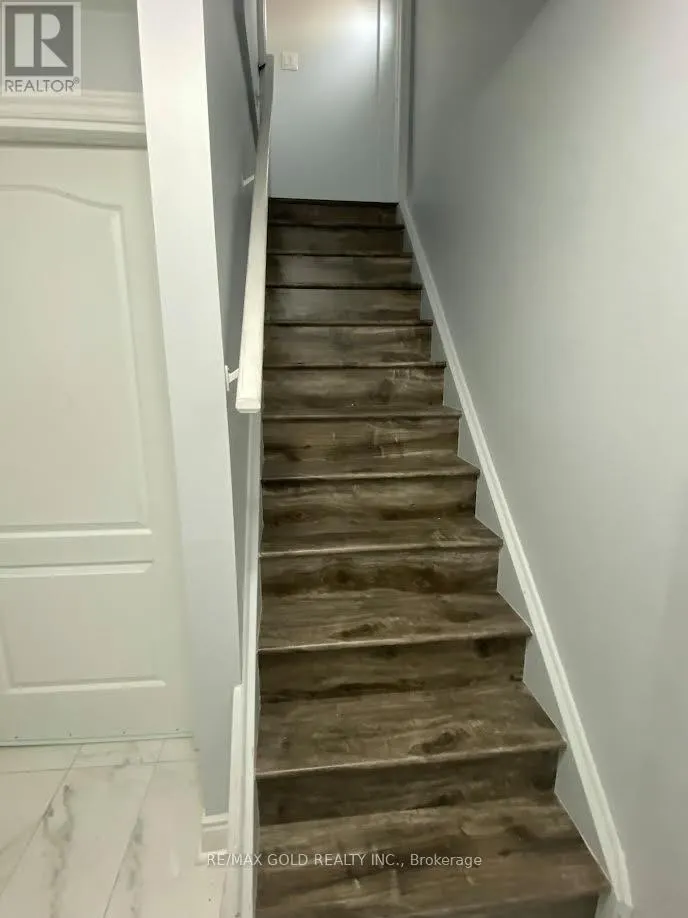 3 STEDFORD CRESCENT