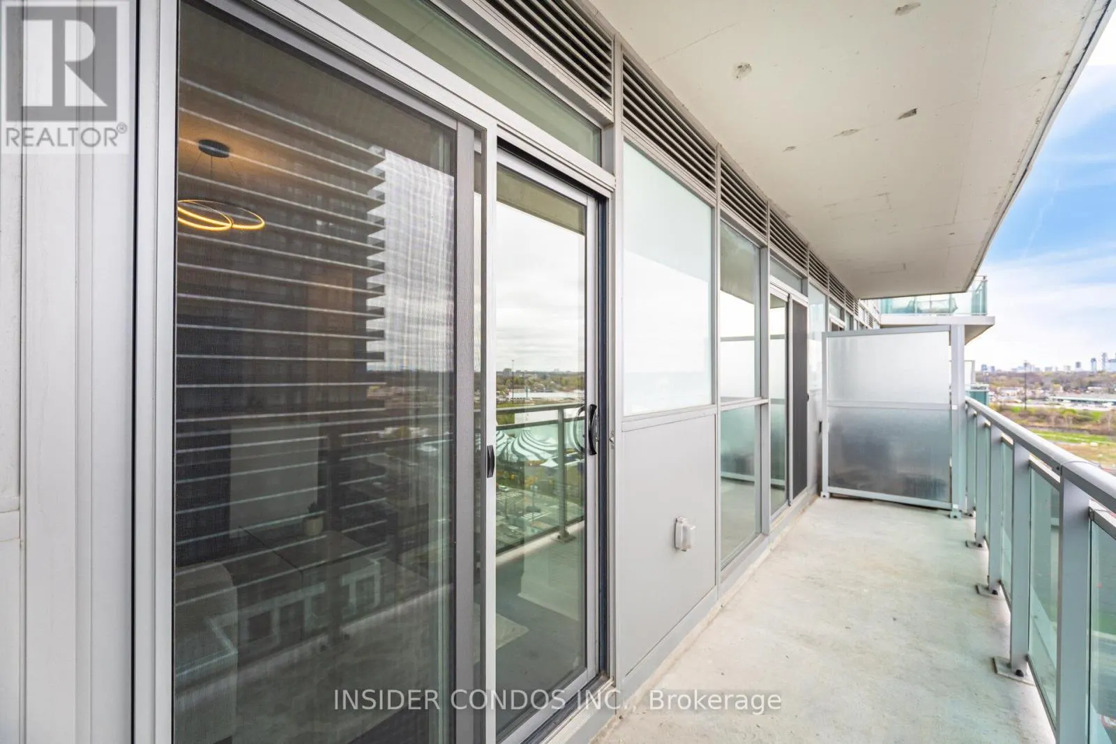 1307 - 33 SHORE BREEZE DRIVE