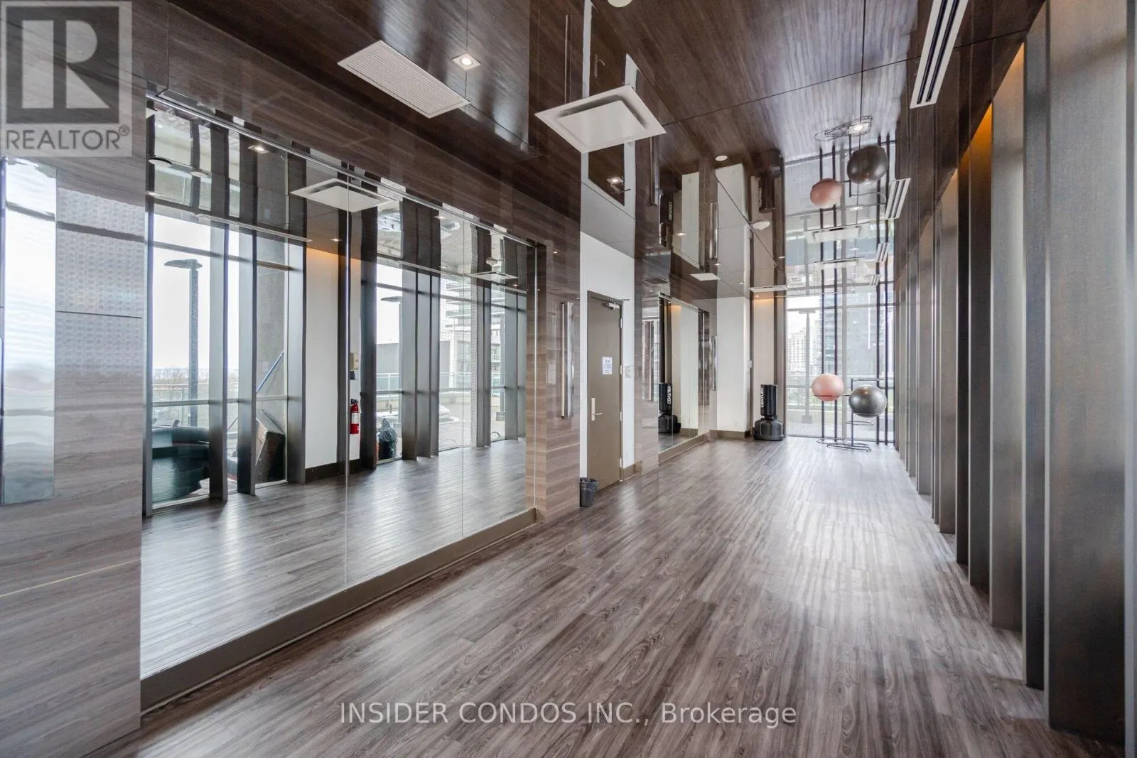 1307 - 33 SHORE BREEZE DRIVE