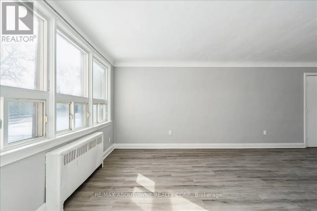 1 - 145 NORTH SERVICE ROAD E
