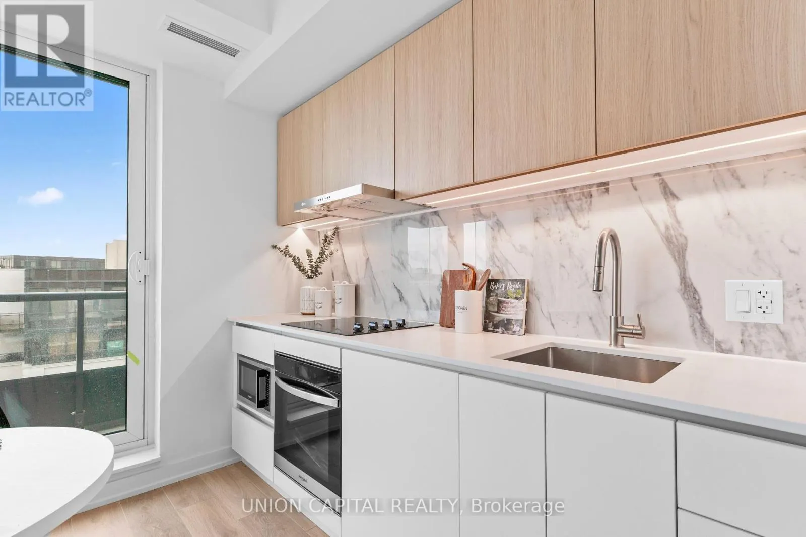 PH06 - 1100 SHEPPARD AVENUE W