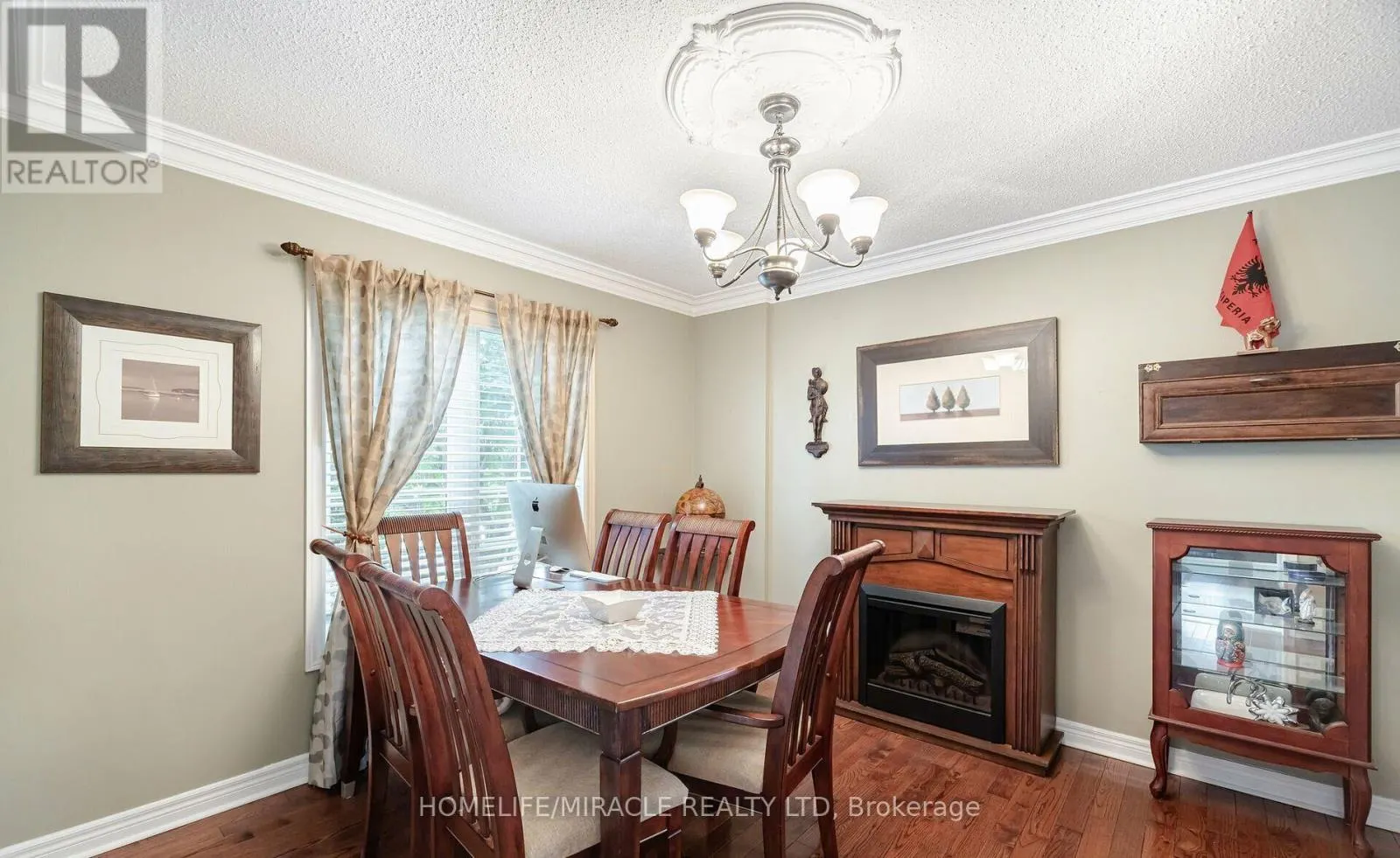 129 VAN SCOTT DRIVE