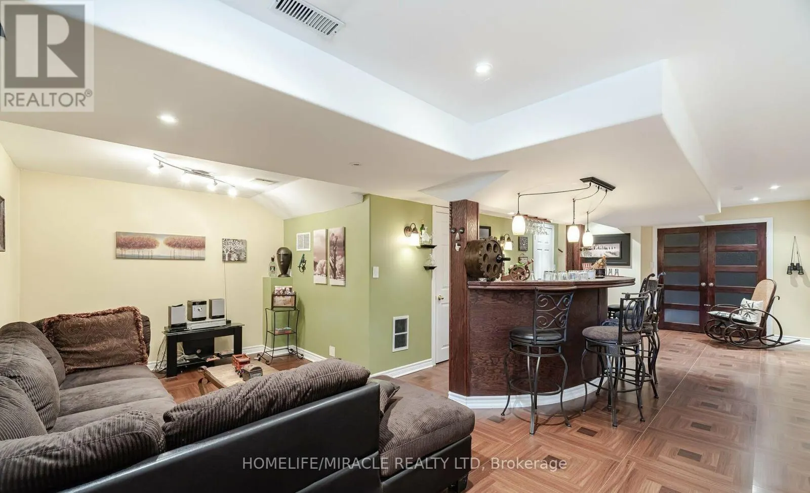 129 VAN SCOTT DRIVE