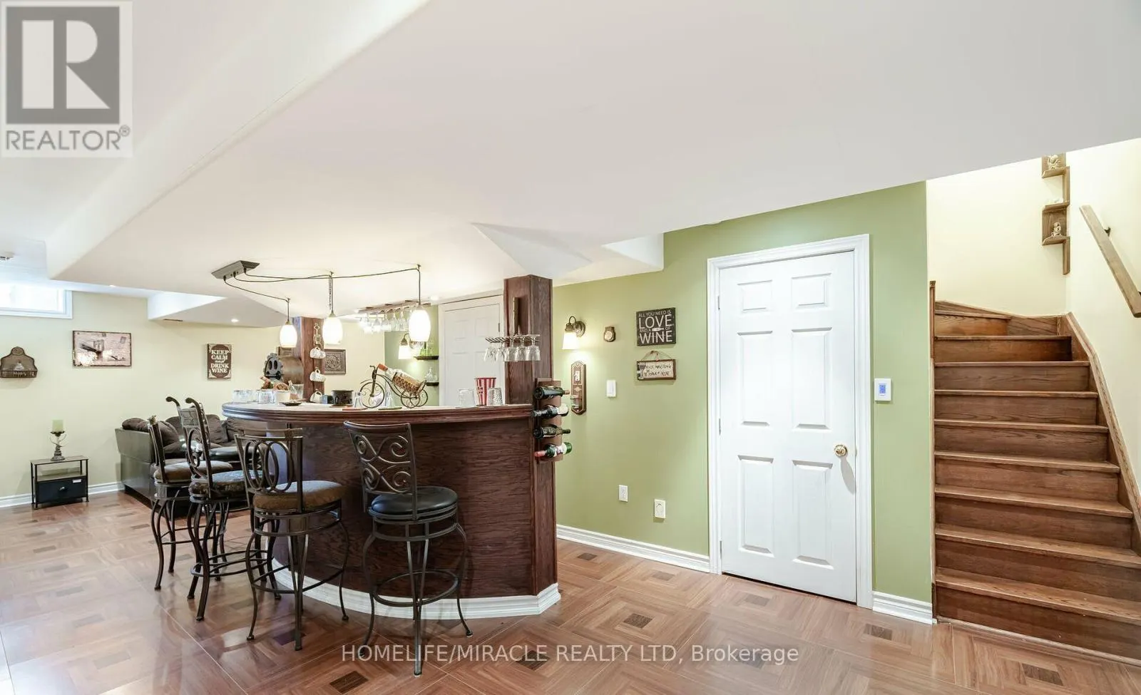 129 VAN SCOTT DRIVE
