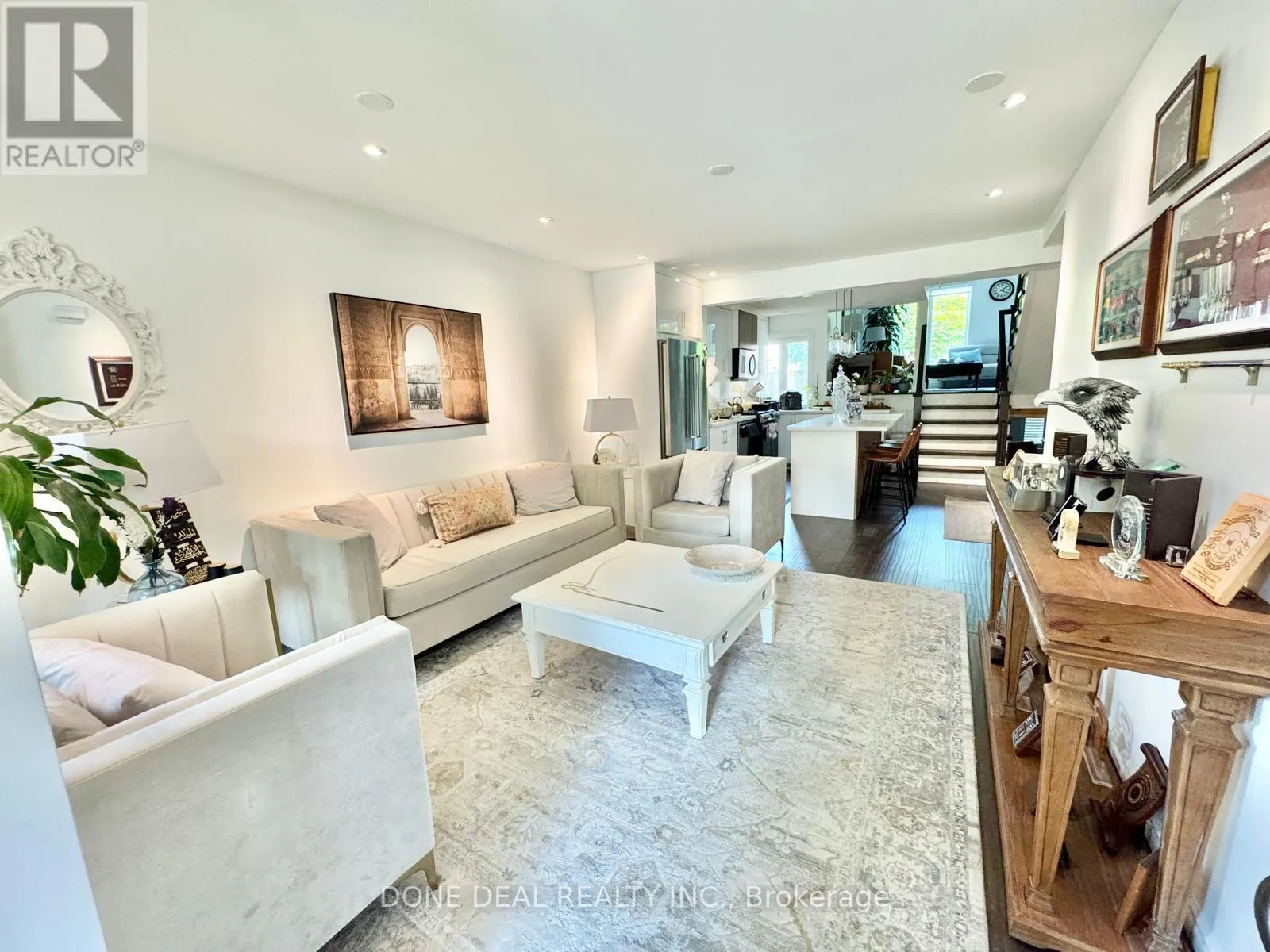 206 HARVEST DRIVE
