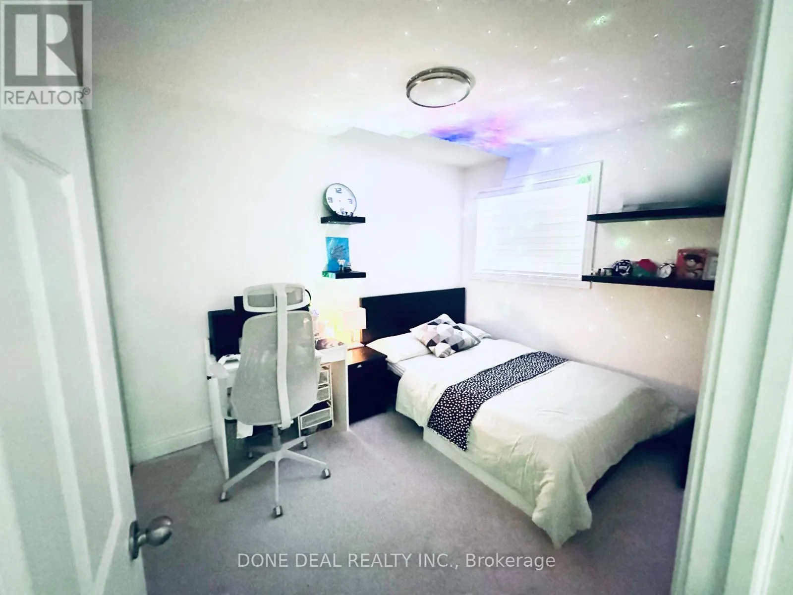 206 HARVEST DRIVE