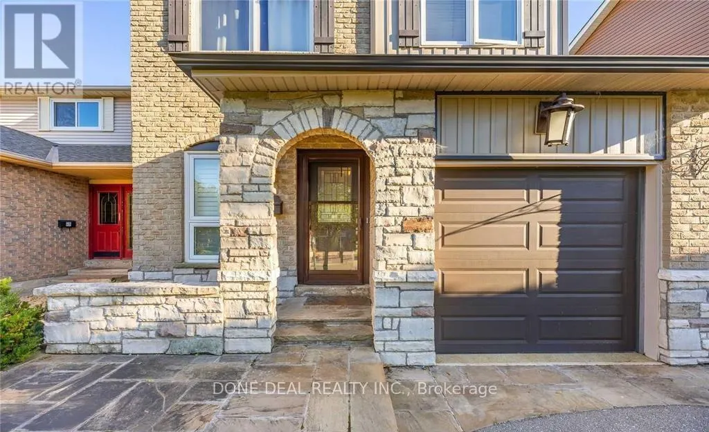 206 HARVEST DRIVE