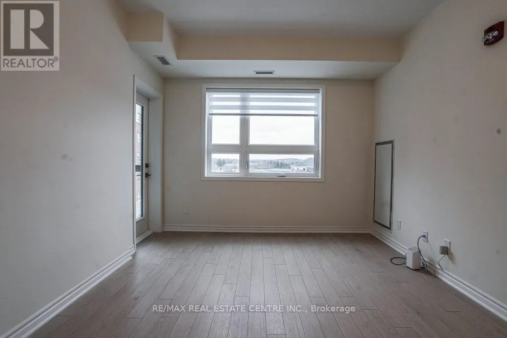 402 - 200 LAGERFELD DRIVE
