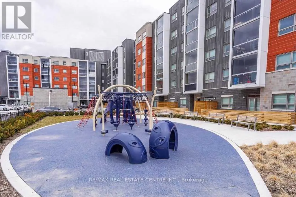 402 - 200 LAGERFELD DRIVE