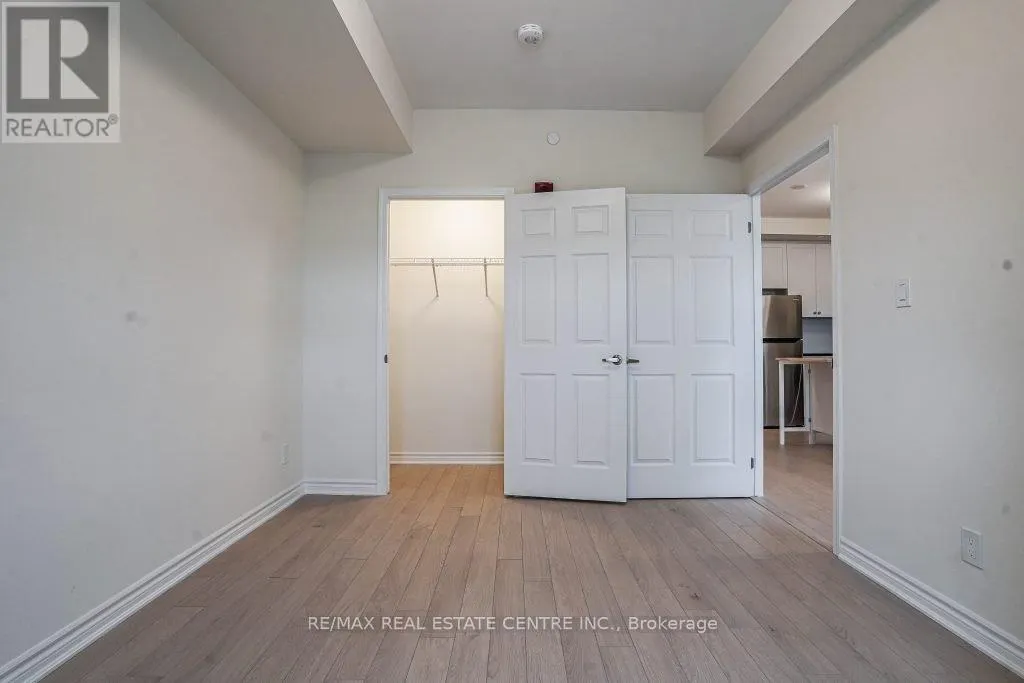 402 - 200 LAGERFELD DRIVE