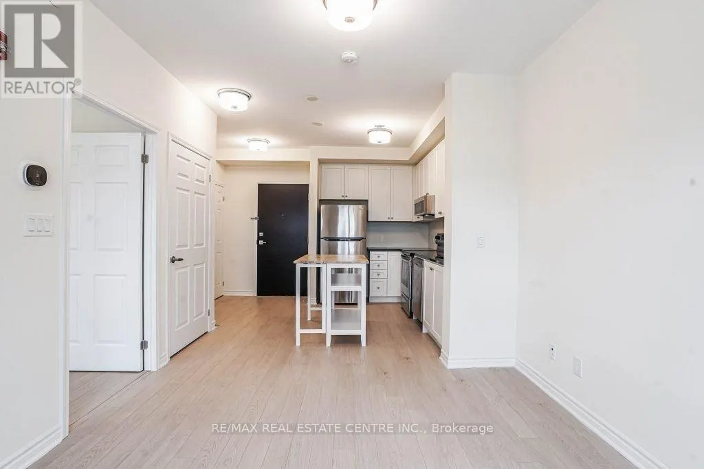 402 - 200 LAGERFELD DRIVE