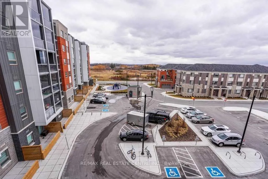 402 - 200 LAGERFELD DRIVE