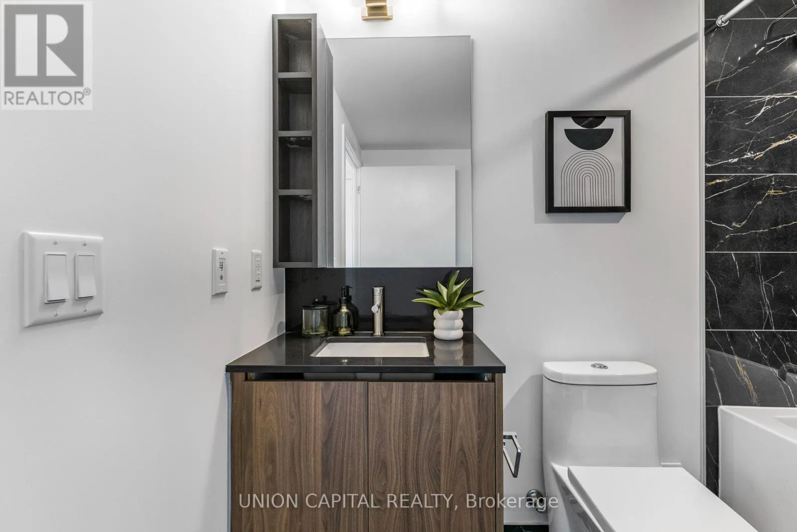 121 - 1100 SHEPPARD AVENUE W