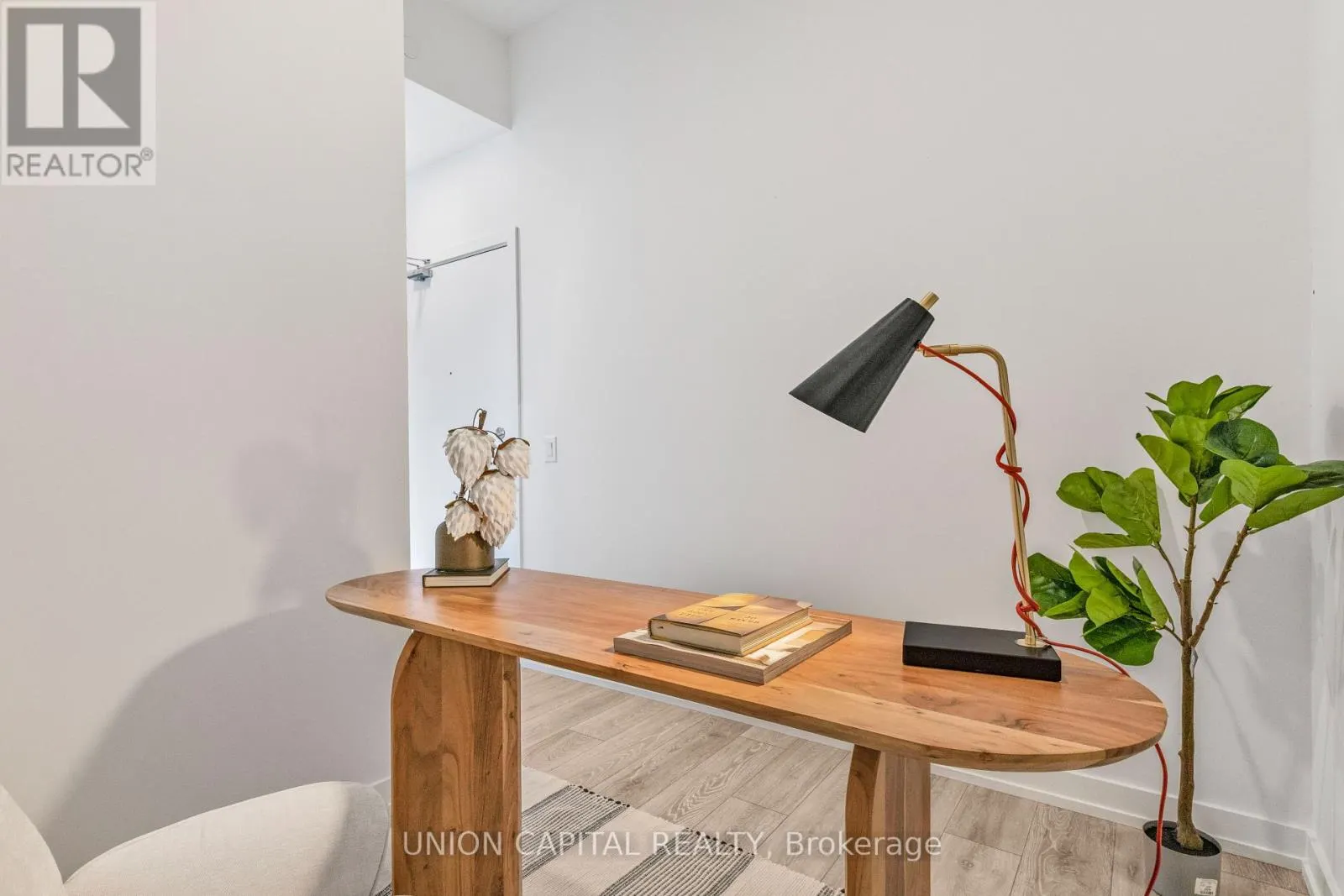 121 - 1100 SHEPPARD AVENUE W