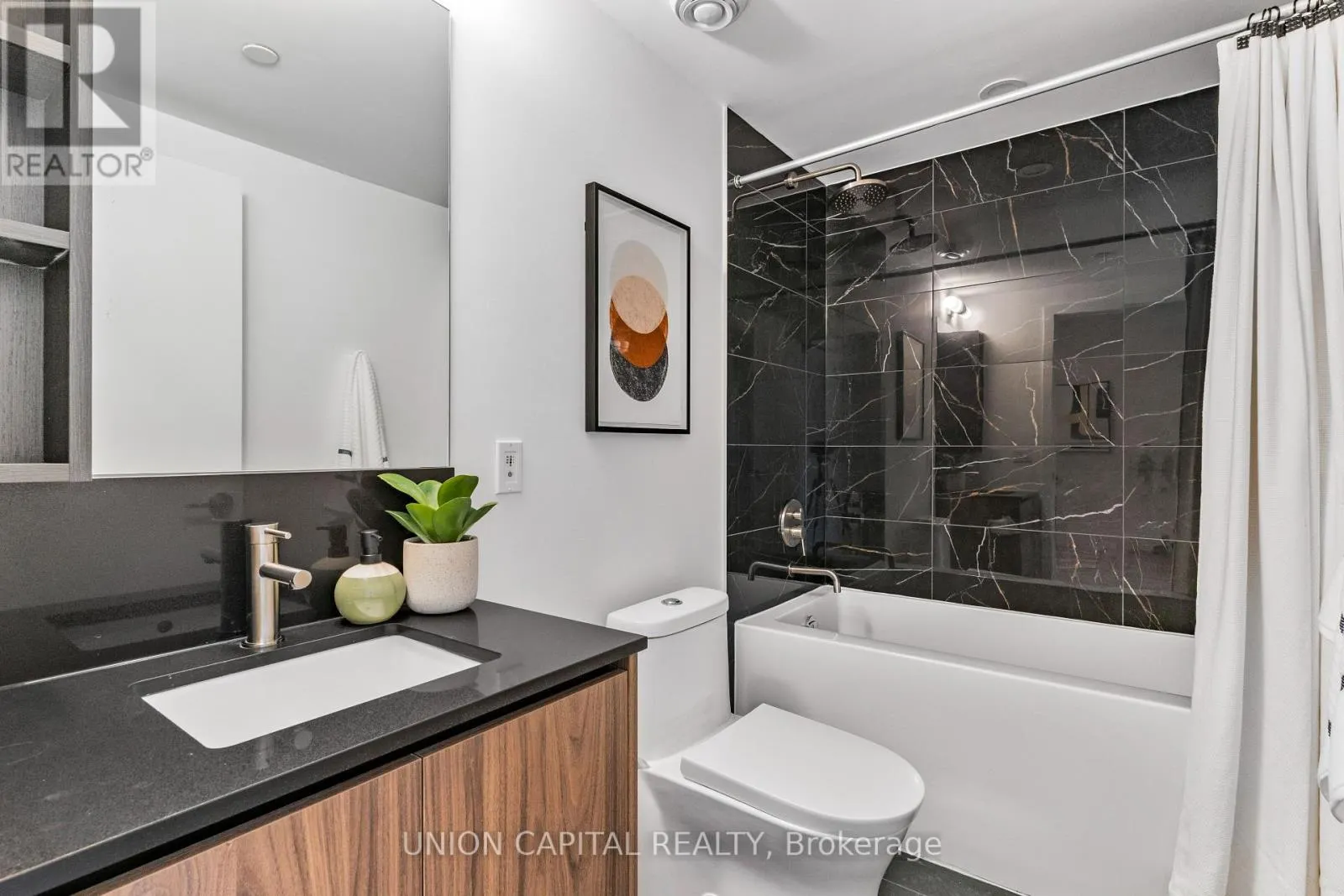 121 - 1100 SHEPPARD AVENUE W