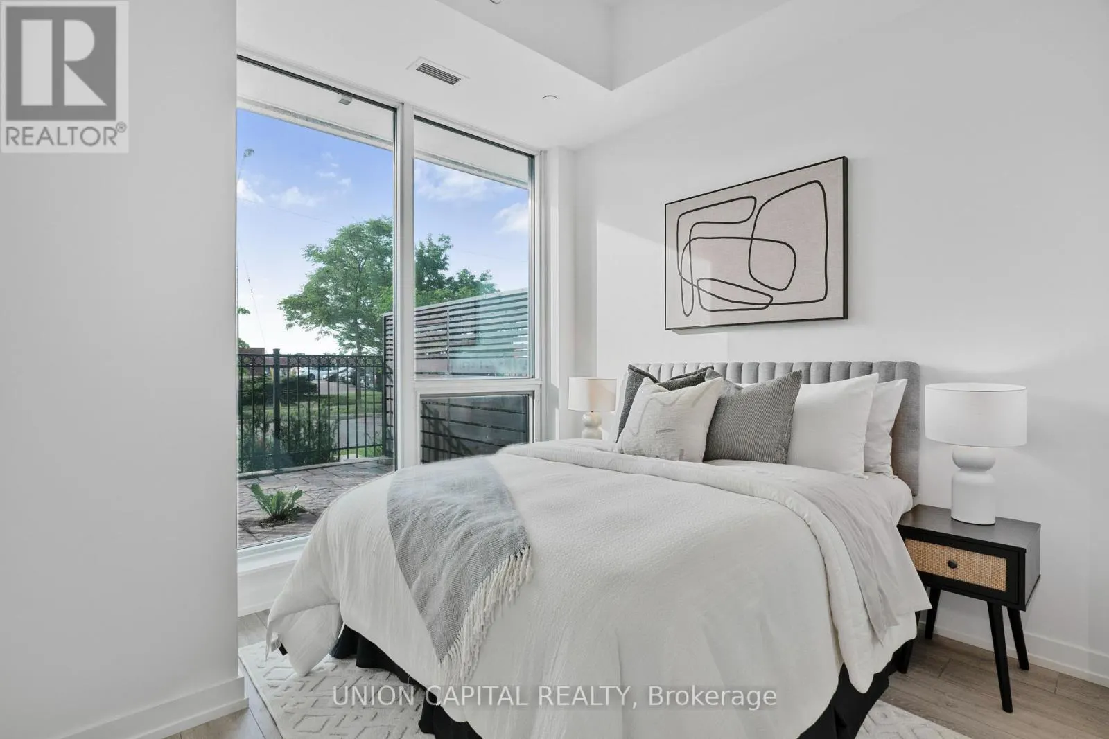 121 - 1100 SHEPPARD AVENUE W