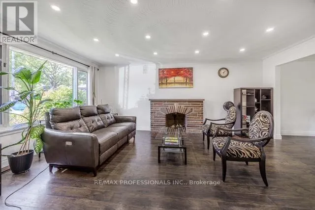 109 BOTFIELD AVENUE