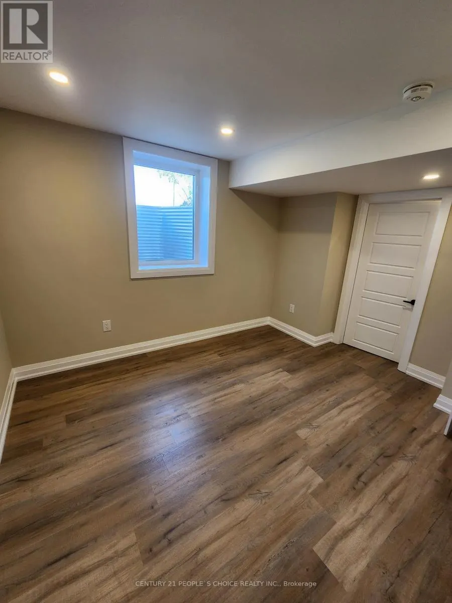 744 KENNEDY CIRCLE W
