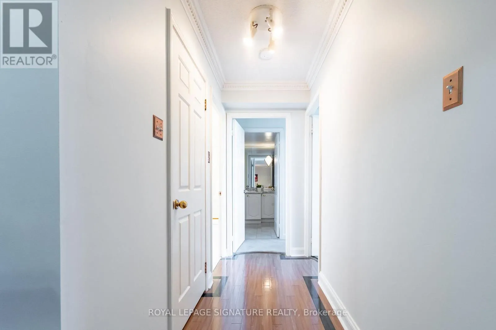 407 - 22 HANOVER ROAD