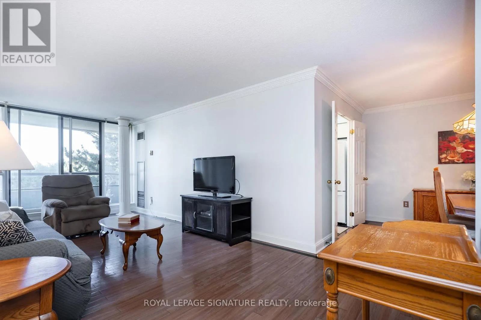 407 - 22 HANOVER ROAD