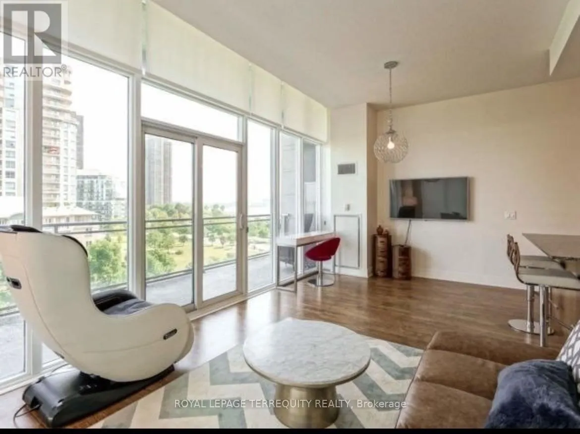 403 - 58 MARINE PARADE DRIVE
