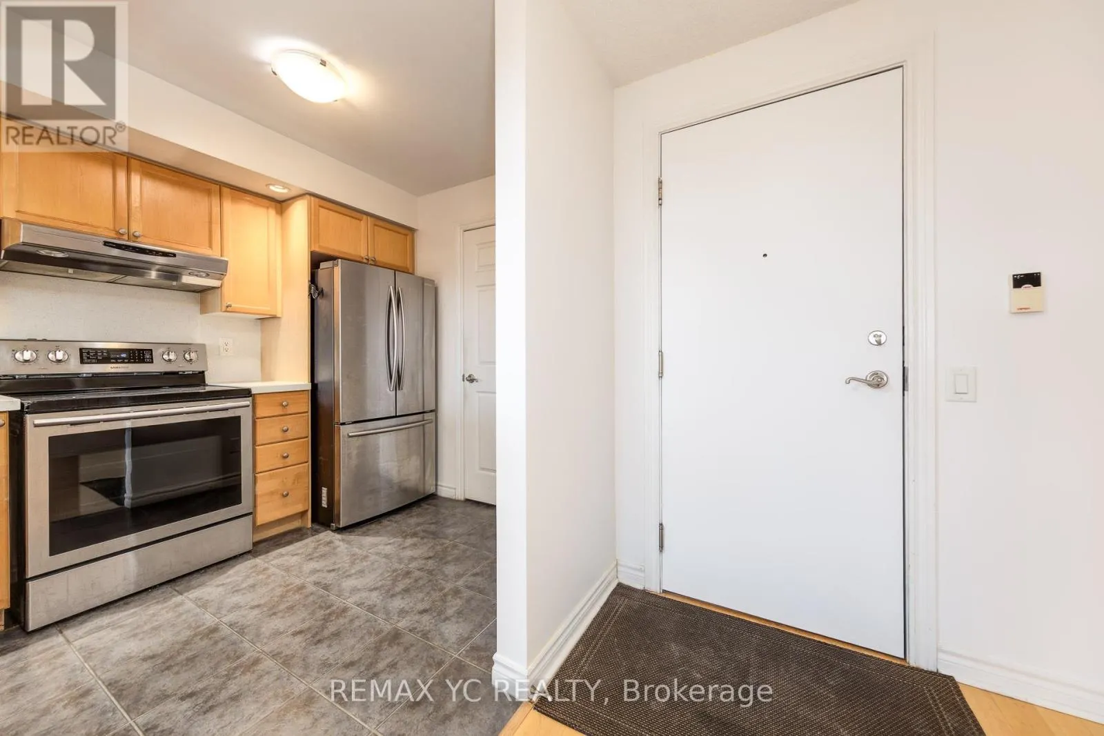 1604 - 5229 DUNDAS STREET W