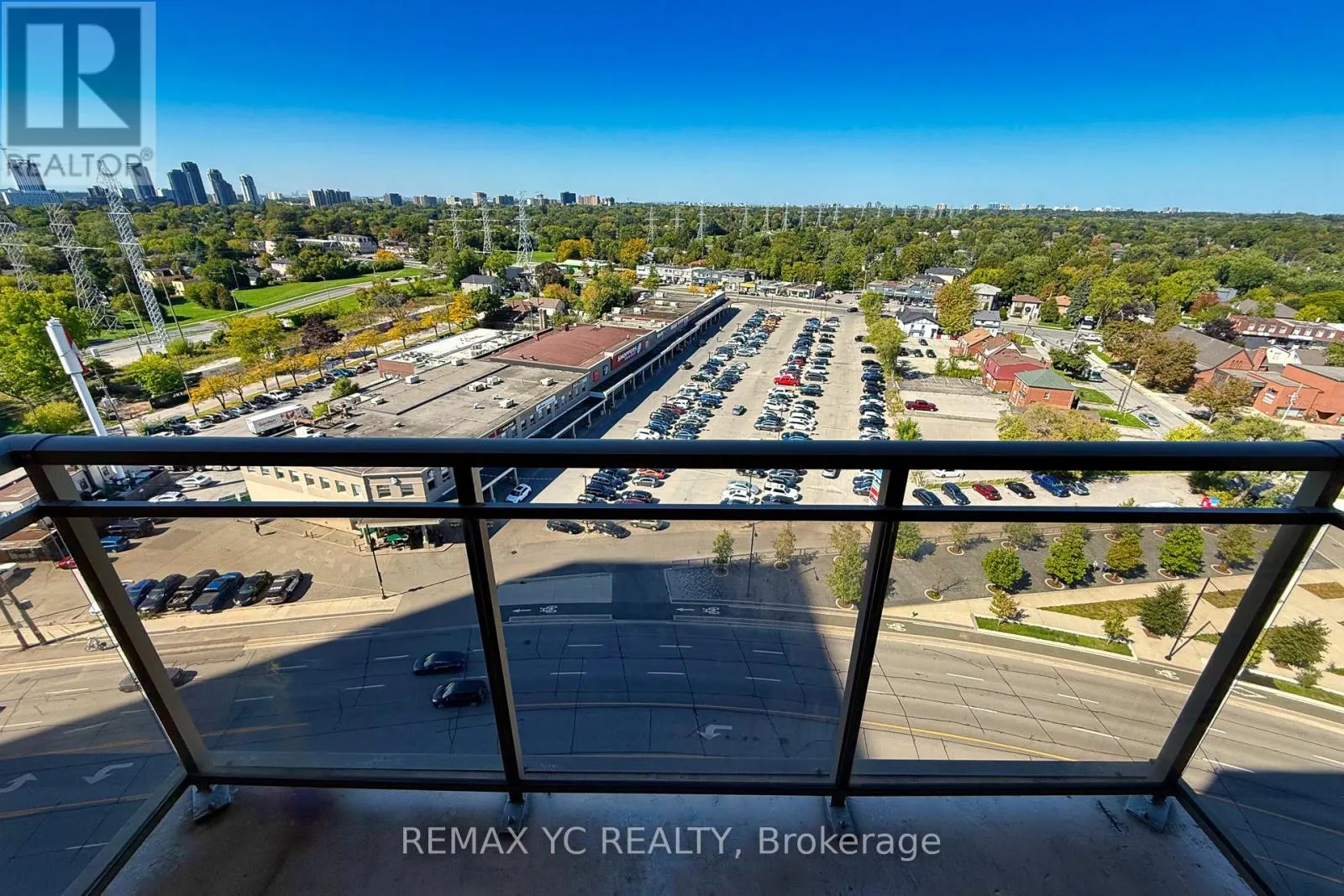 1604 - 5229 DUNDAS STREET W