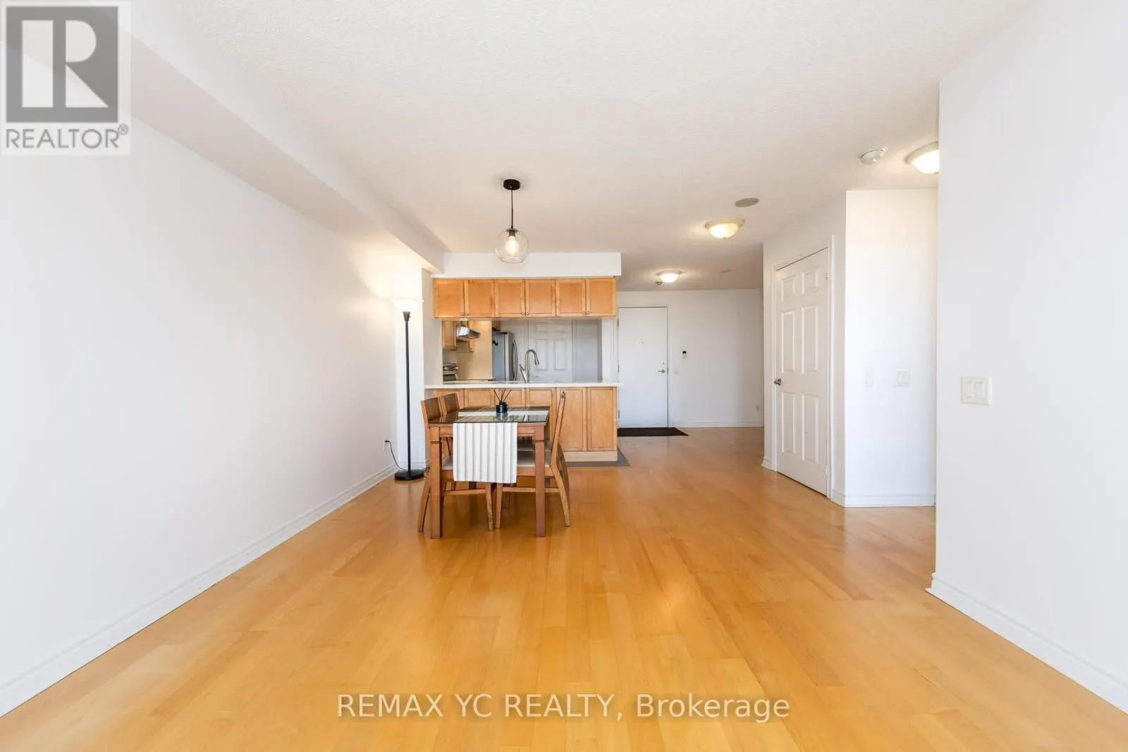 1604 - 5229 DUNDAS STREET W