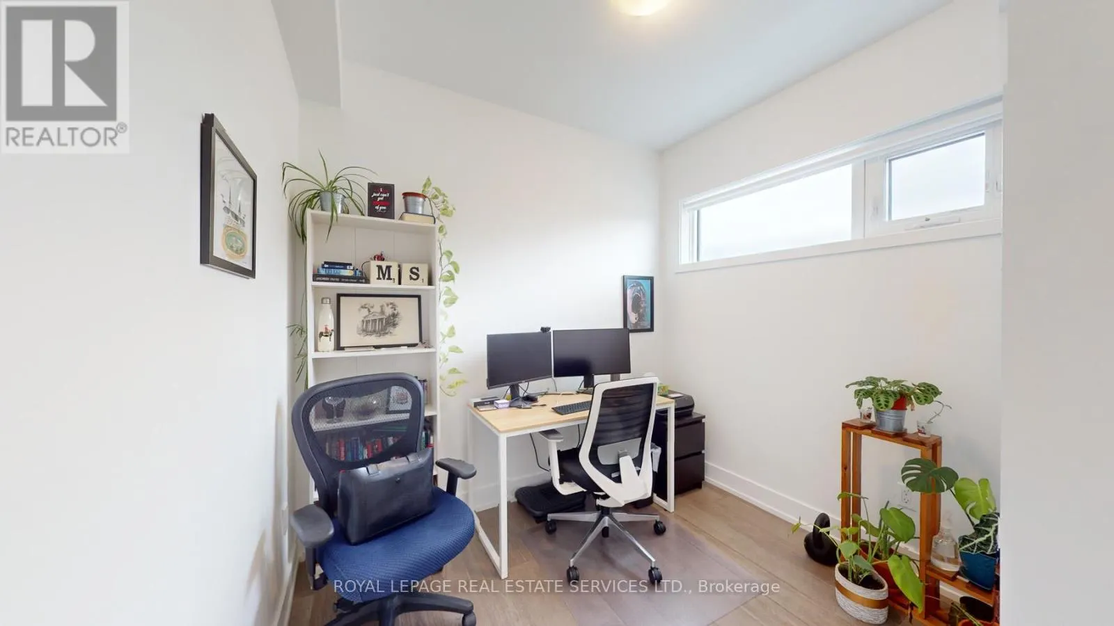 3258 DUNDAS STREET W