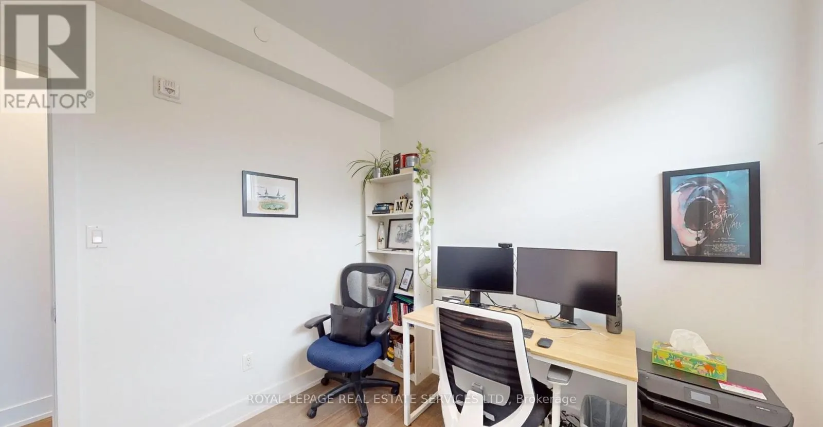 3258 DUNDAS STREET W