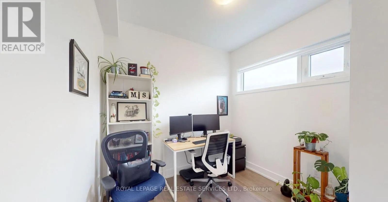 3258 DUNDAS STREET W