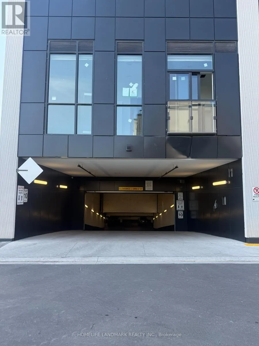 1906 - 3079 TRAFALGAR ROAD