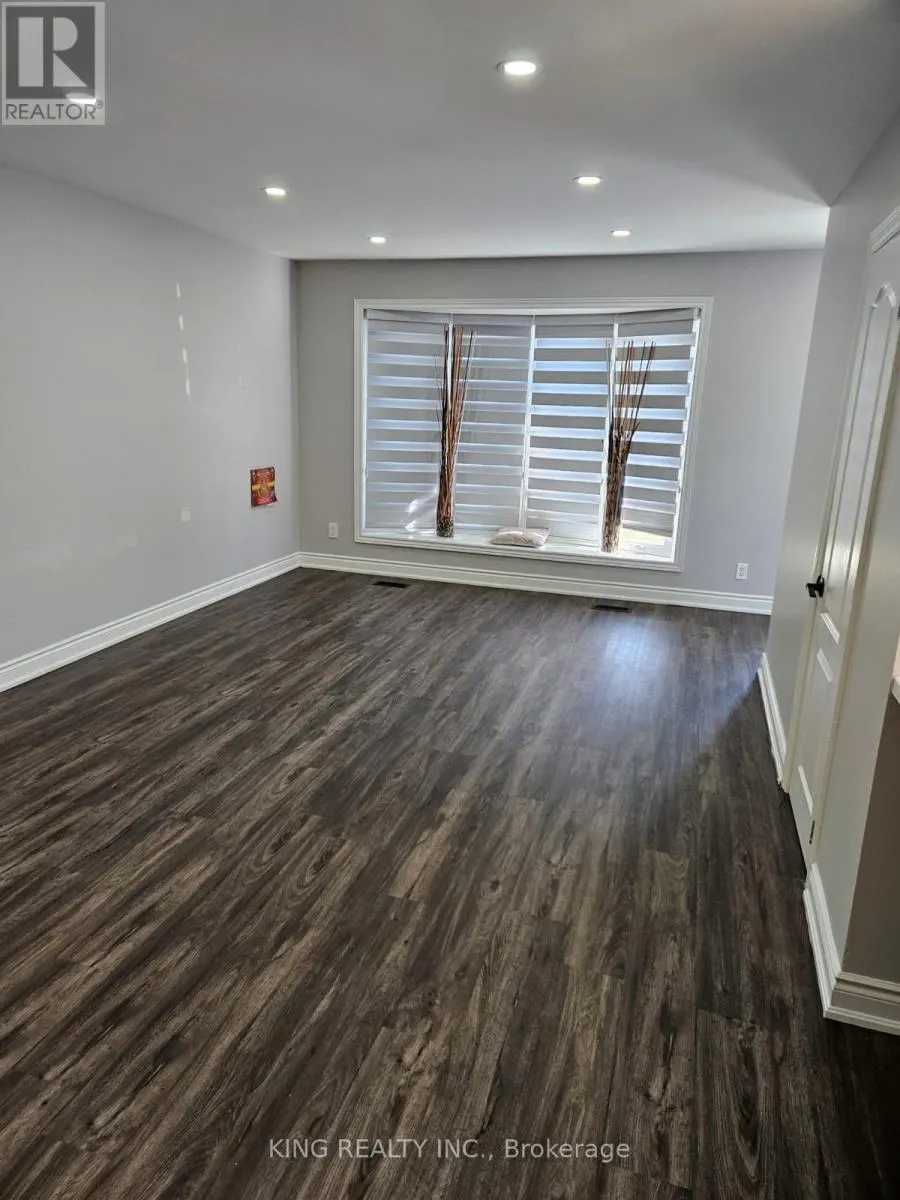 87 ALOMA CRESCENT