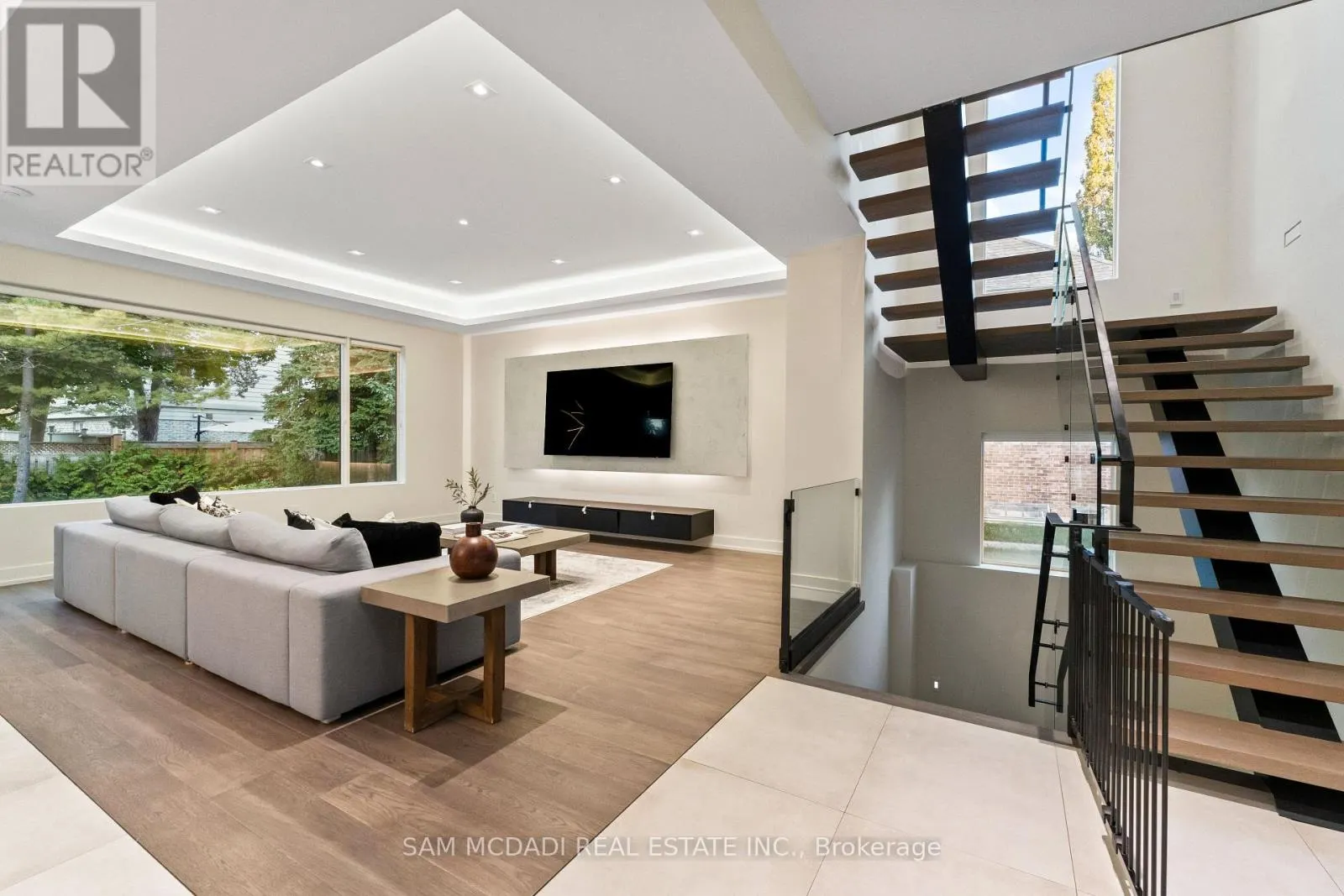 2075 SHAWANAGA TRAIL