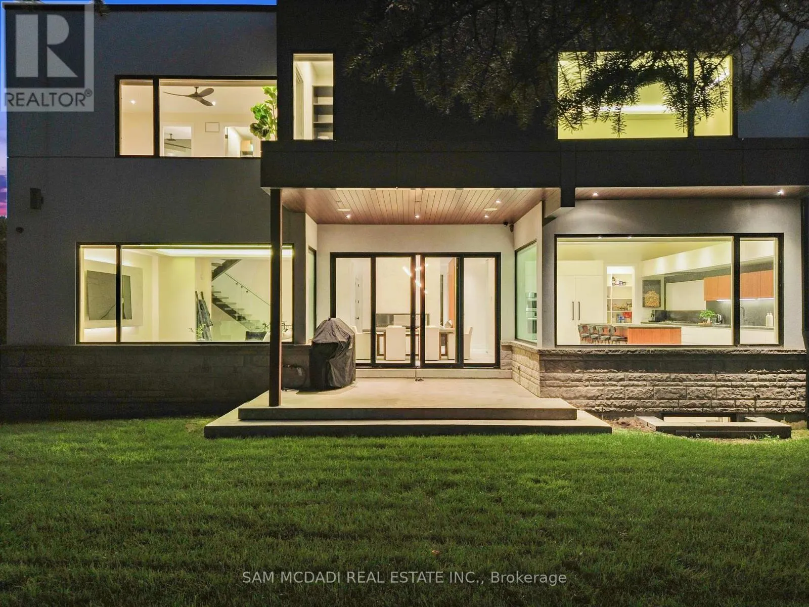2075 SHAWANAGA TRAIL