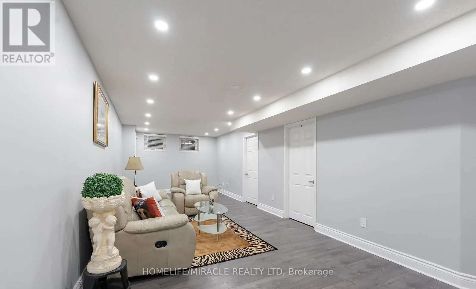 23 MOSLEY CRESCENT