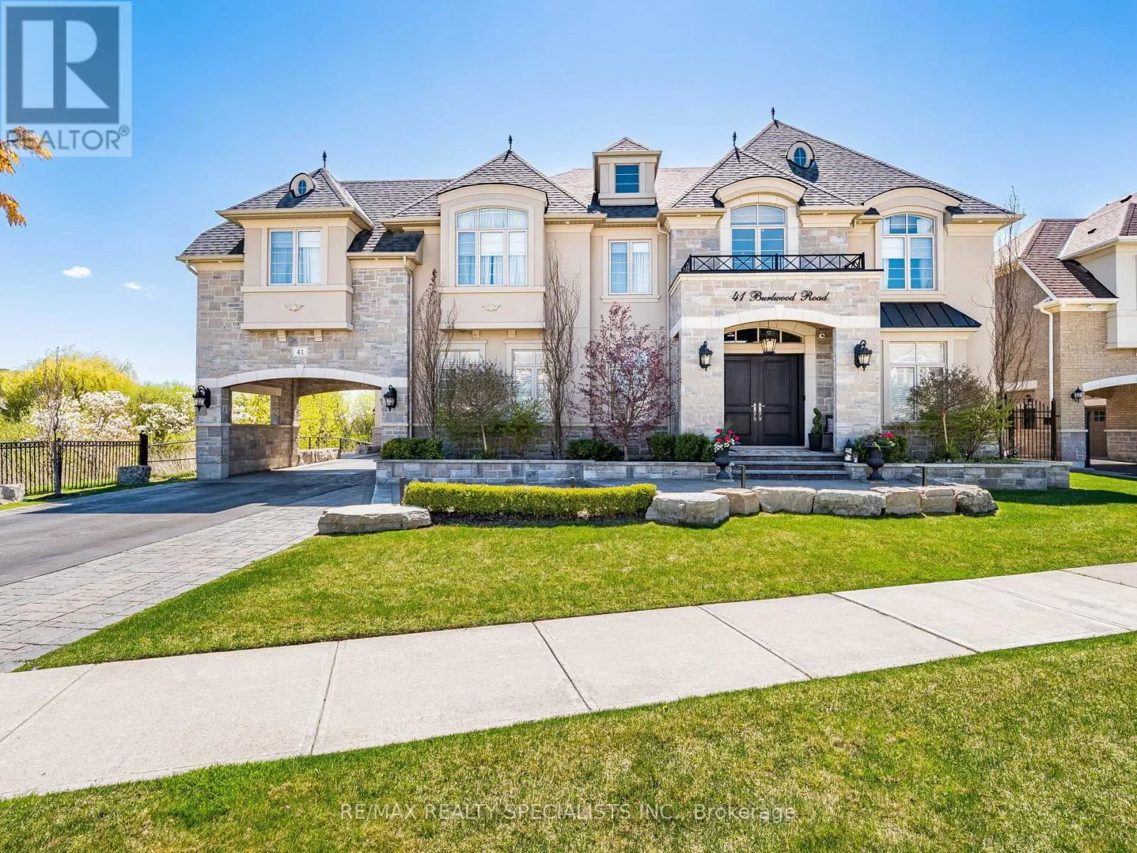 41 BURLWOOD ROAD