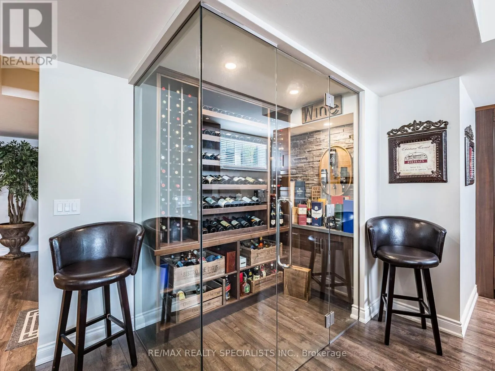 41 BURLWOOD ROAD
