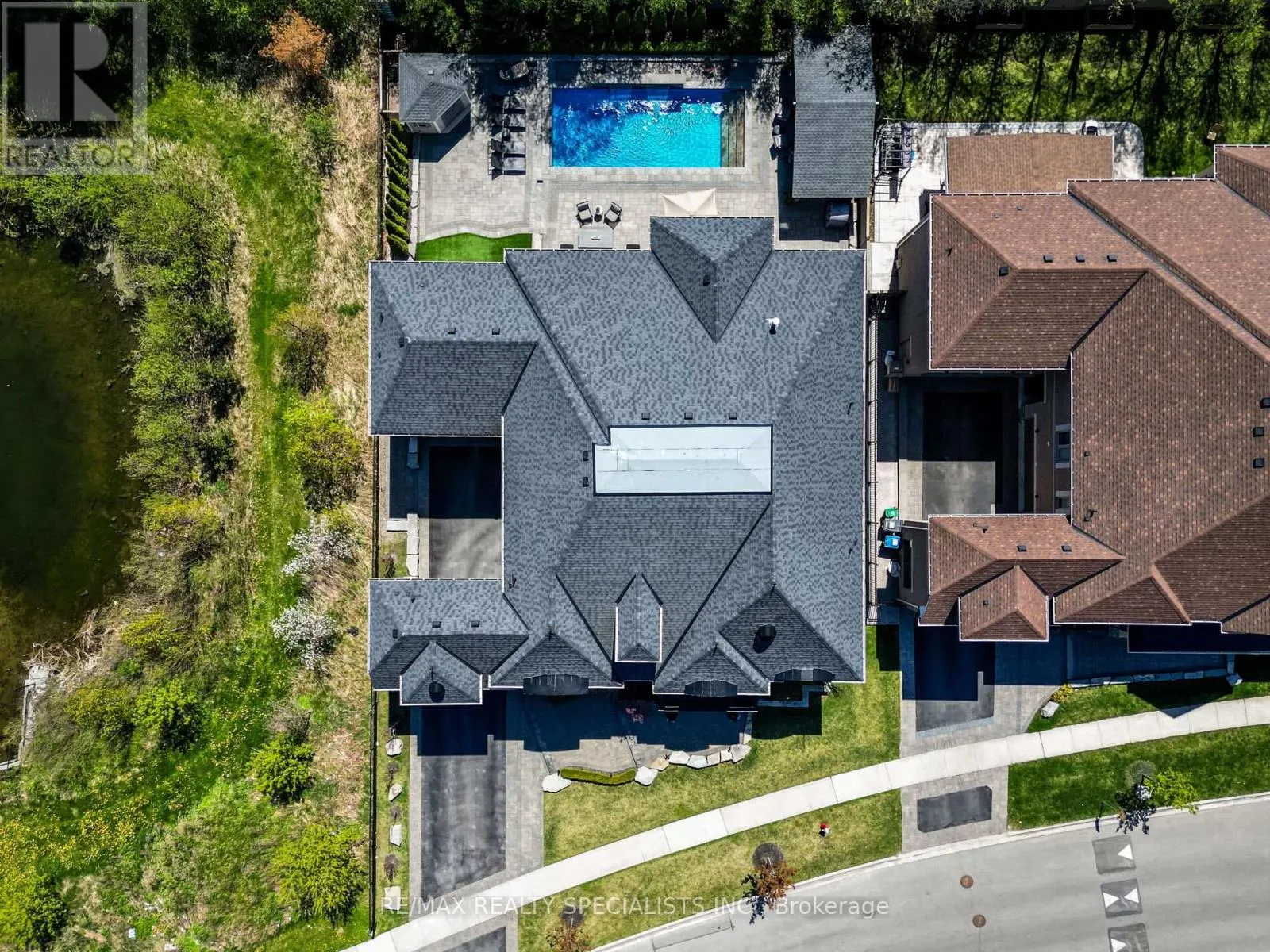 41 BURLWOOD ROAD