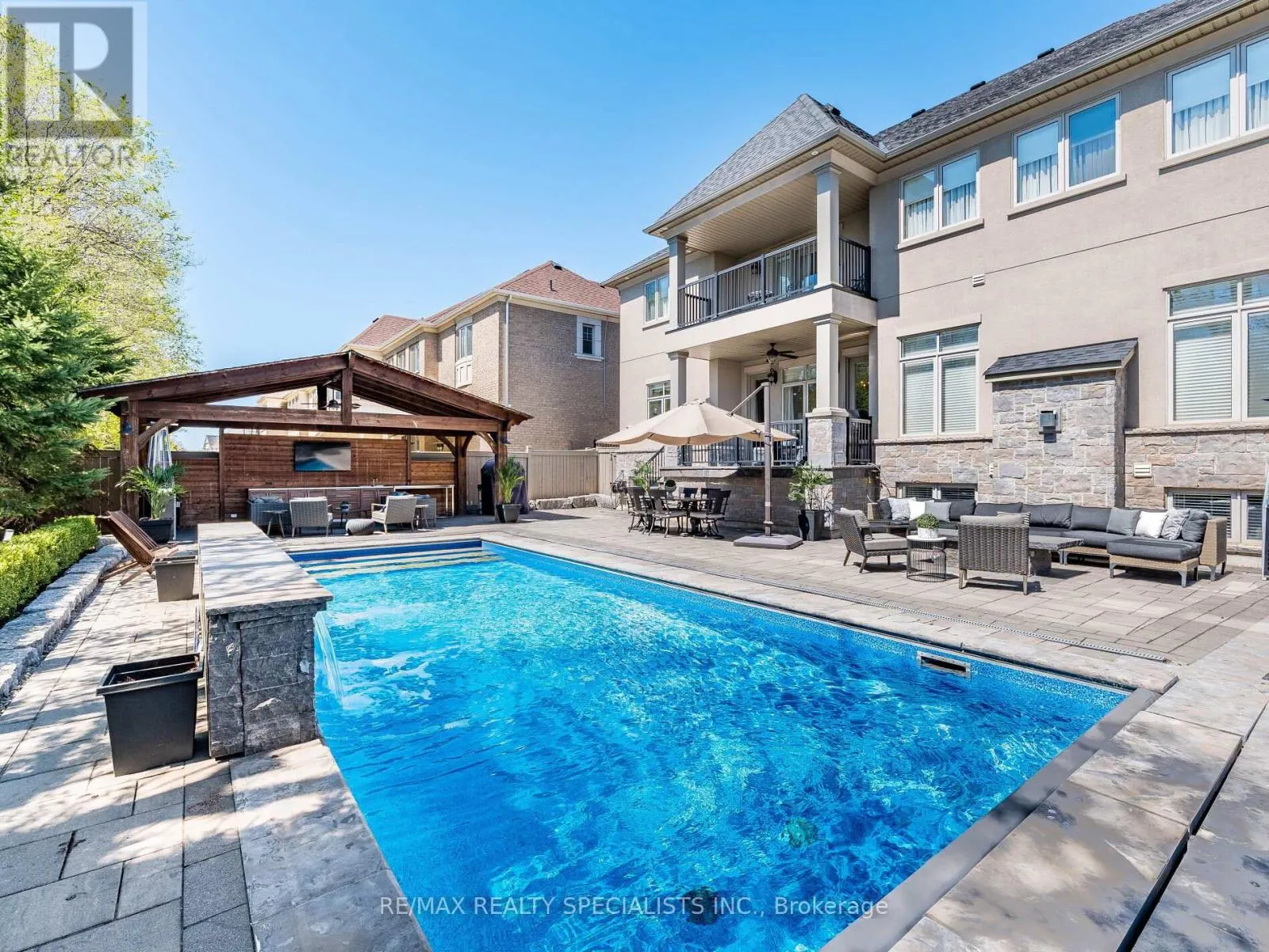 41 BURLWOOD ROAD