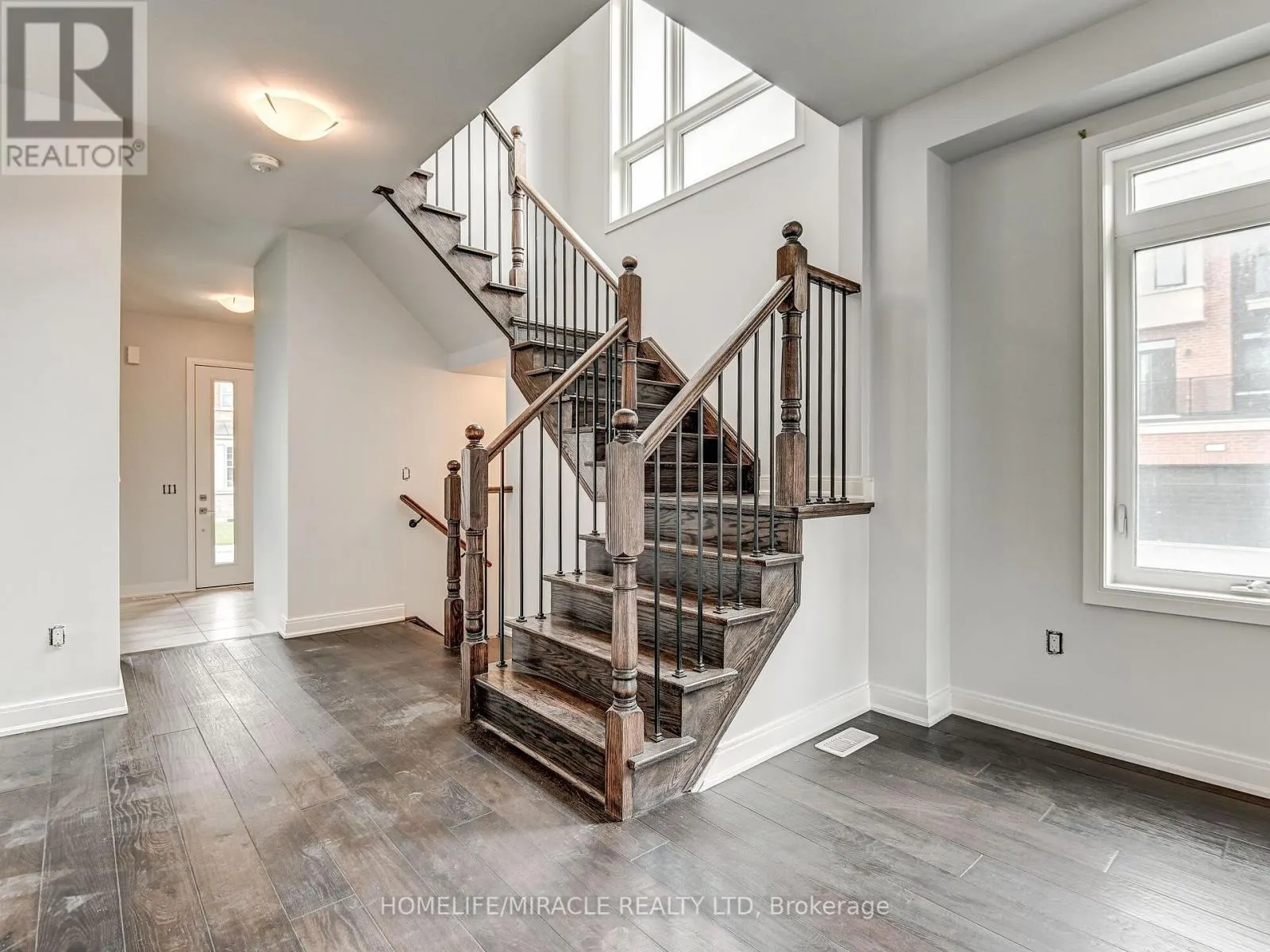 66 PEARMAN CRESCENT