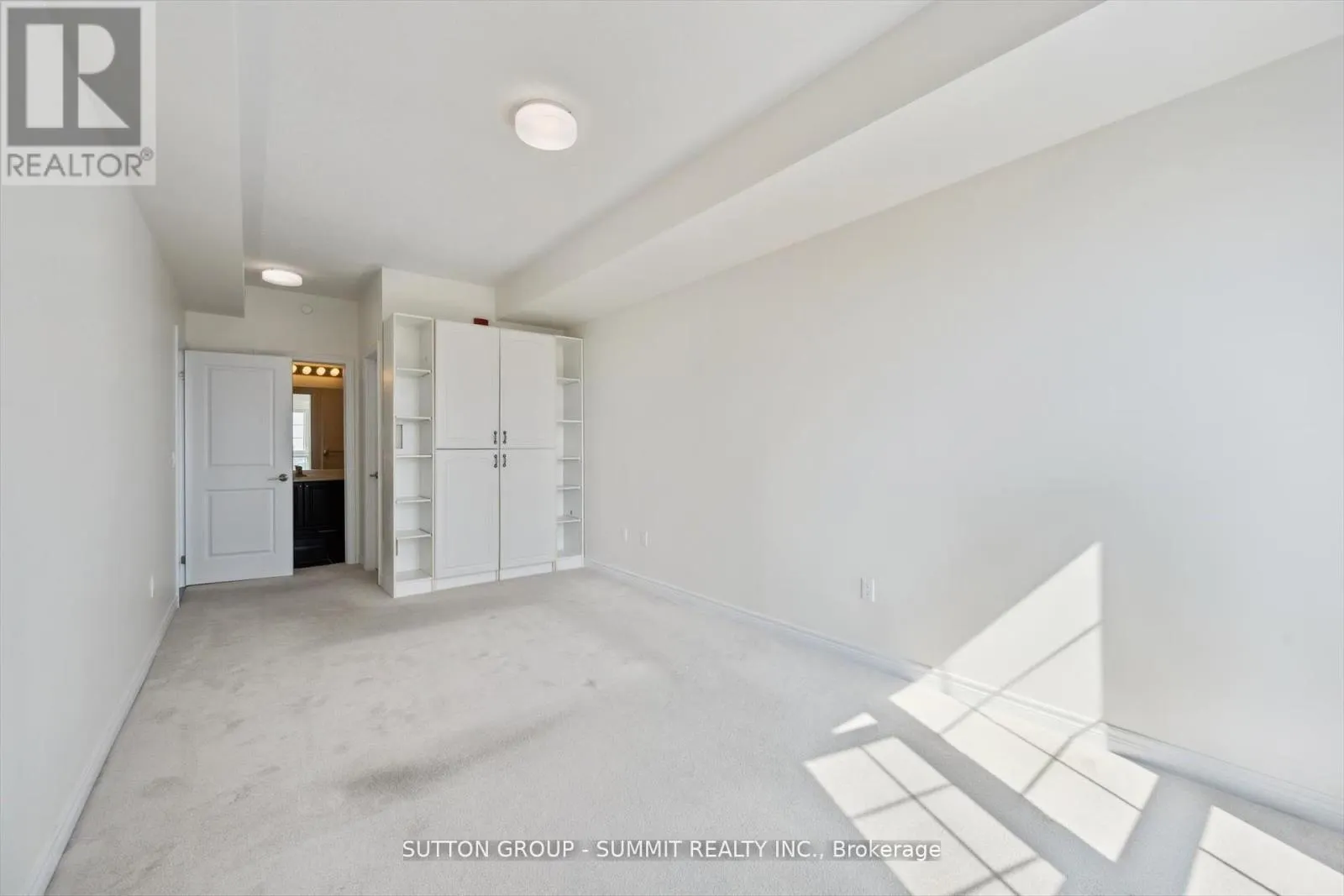433 - 216 OAK PARK BOULEVARD