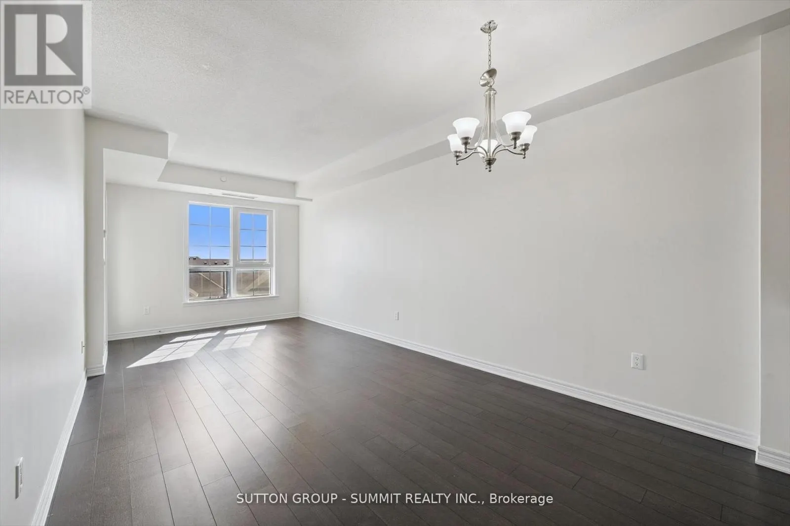 433 - 216 OAK PARK BOULEVARD